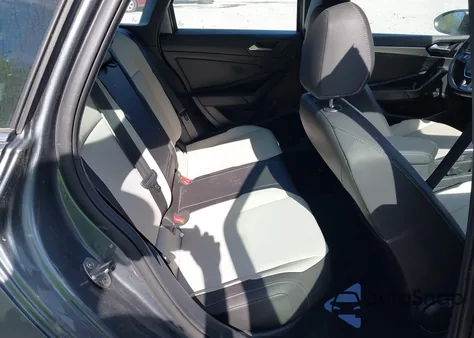 2020 Volkswagen Jetta 1.4T R-Line/1.4T S from USA, damaged, VIN 3VWN57BU1LM082951